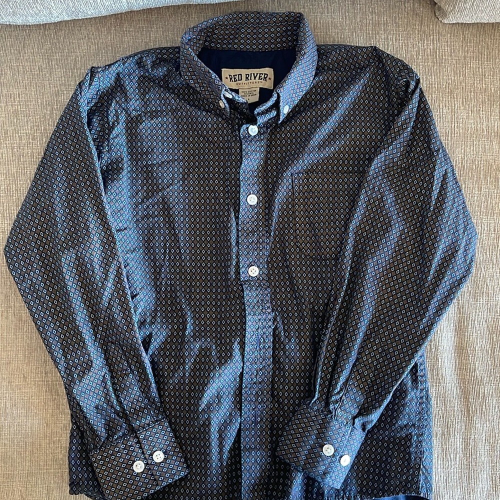 Boys Red River Outfitters Long Sleeved Button Up Sz L